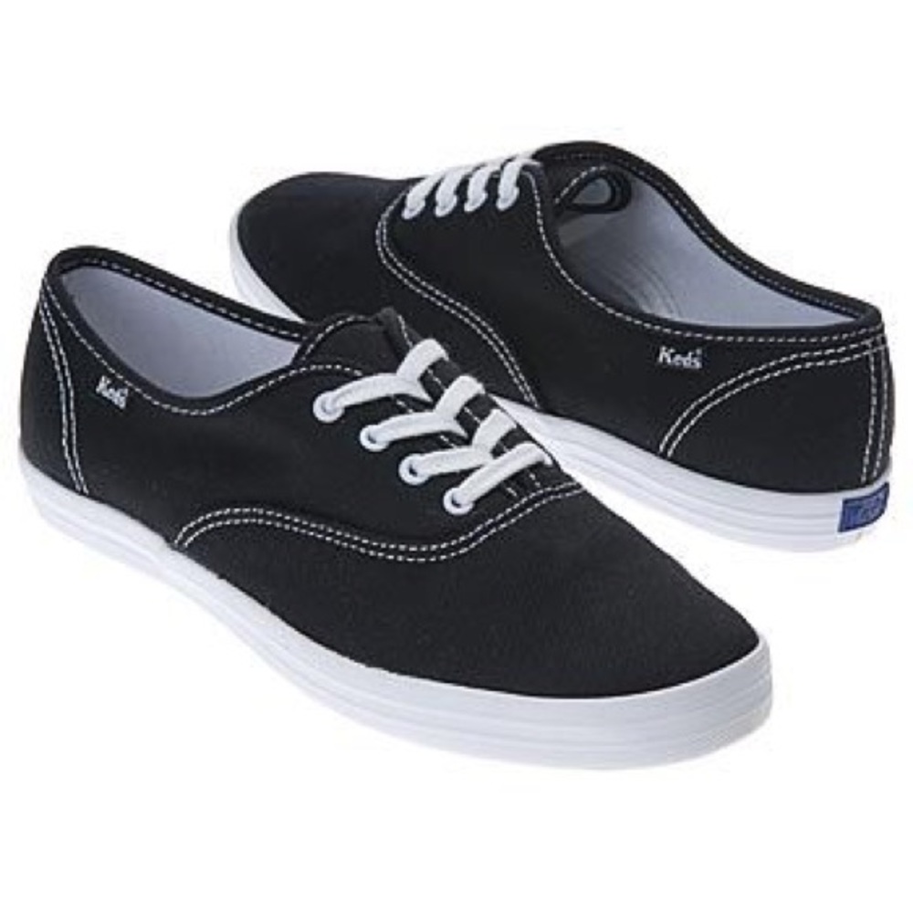 Like New in Box Classic Women’s Champion Keds 7.5